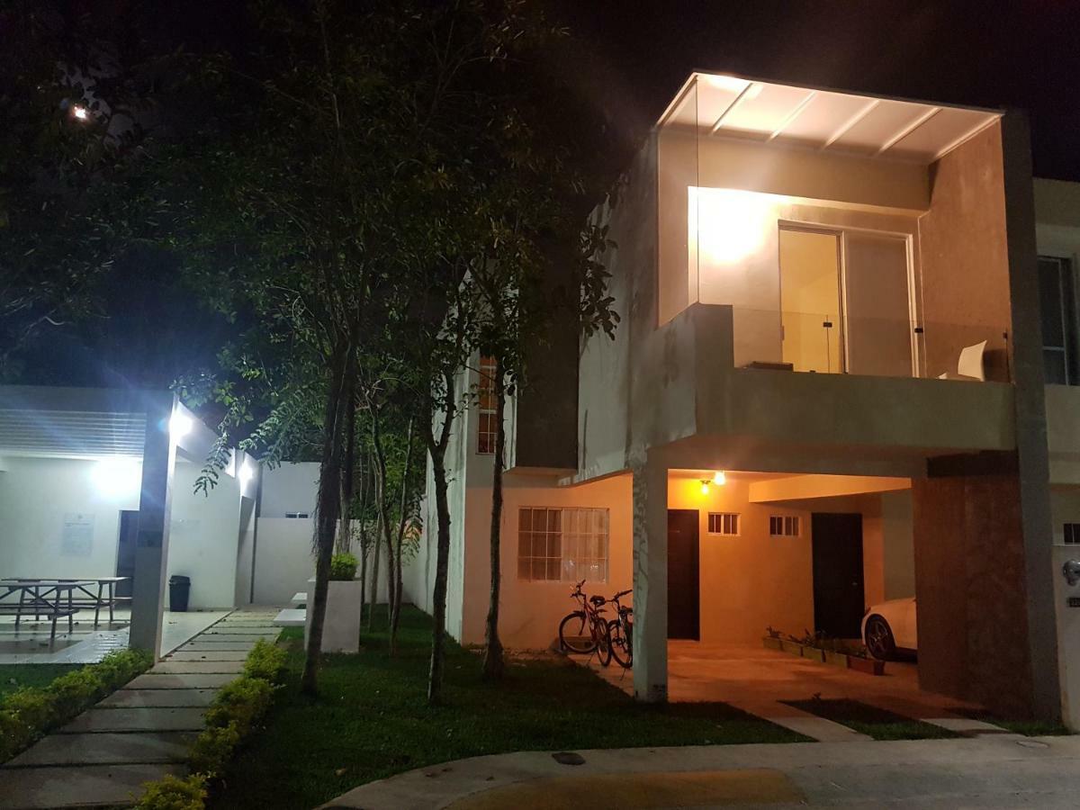 Casa Gaby Selvanova Playa del Carmen Exterior photo